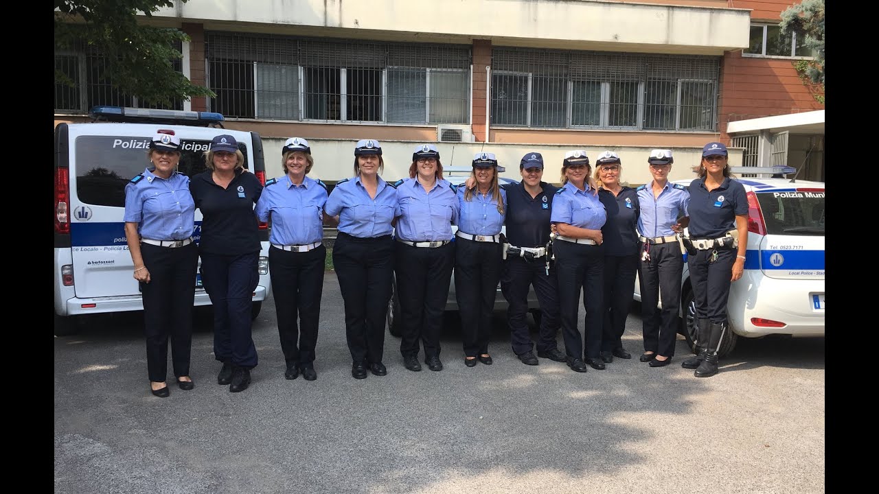 Donne in uniforme, gli agenti della Polizia Locale di Piacenza