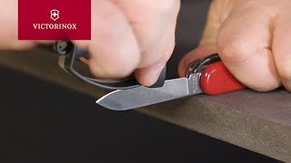 A knife sharpener for beginners? Victorinox Dual Knife Sharpener.  Idiotproof Sharpening? Part 1. 