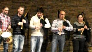 BANDA DE GAITAS "LOS CASTROS" (TARAMUNDI) - JOTA DE PUMAREGA