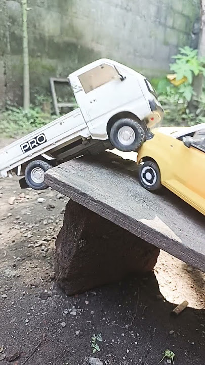 pick up vs car#pickup #pickupoleng #trucks #truck #dumptruk #dumptruck