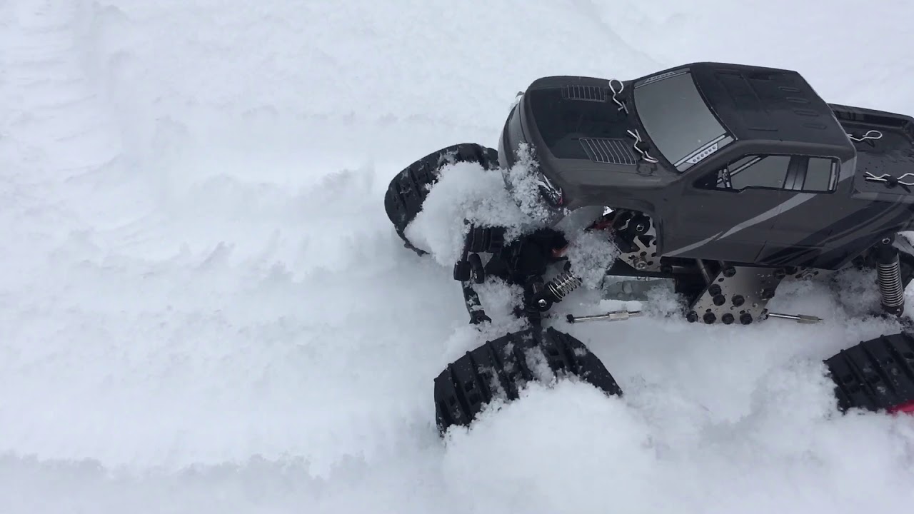 Hbx 2098B Devastator first run on MT Hobbies Macktrack snow tracks!