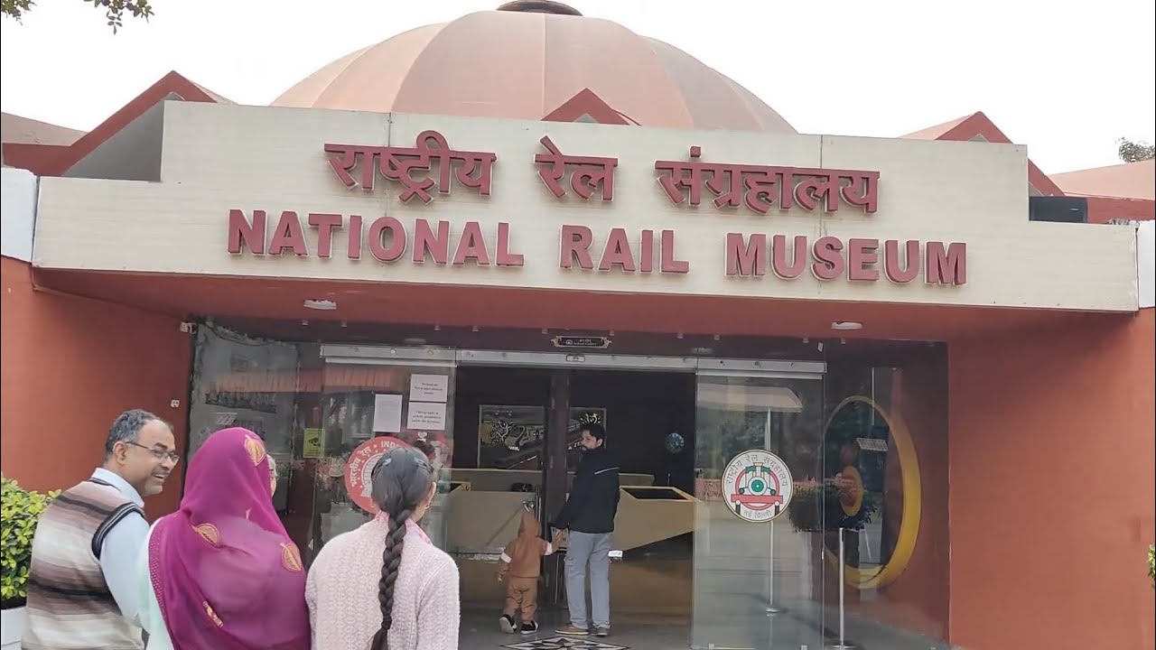 Rail Museum Ki Purani Trains 🚂 | Vintage Trains That Feel Royal