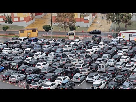 عاجل ومباشر من معبر سبتة 10 ساعات في الإزدحام الكارثي Frontera De Ceuta 10 Horas De Espera