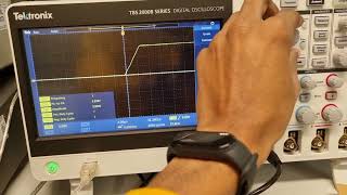 Smart Function Generator #PIC18F4520 #ُembeddedsystem #wireless #connectivity #coursework #signals