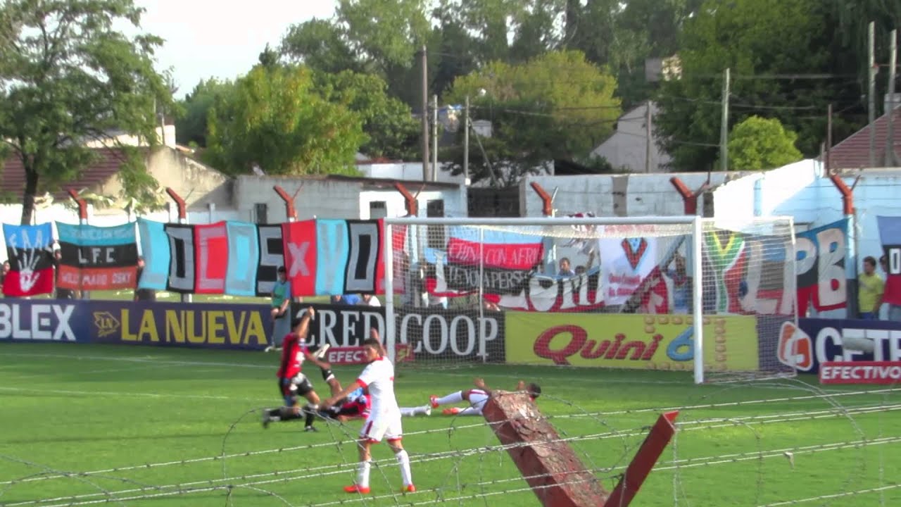 La mas clara de Huracan ante Brown en Adrogue - www.laquemaweb.com.ar huracan 2019