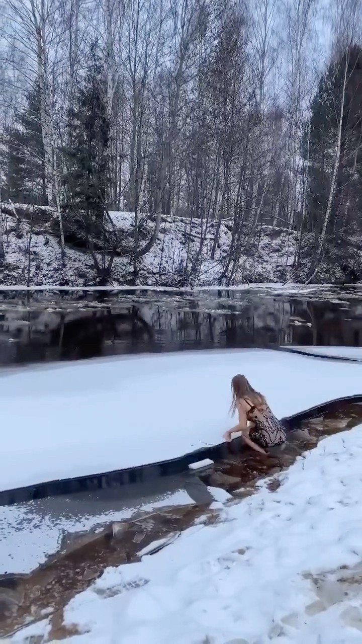 #JasonDeruloTV // Moving Floating Ice ❄️ #GotPermissionToPost From @galkina_anechka #JalebiBaby