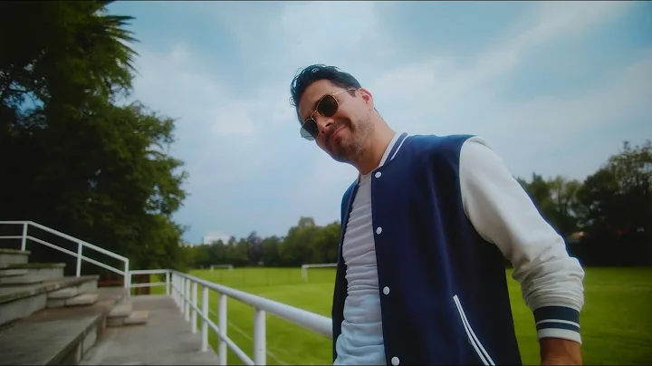 Omar Chaparro - Las Locuras Mas ft Joey Montana (V...