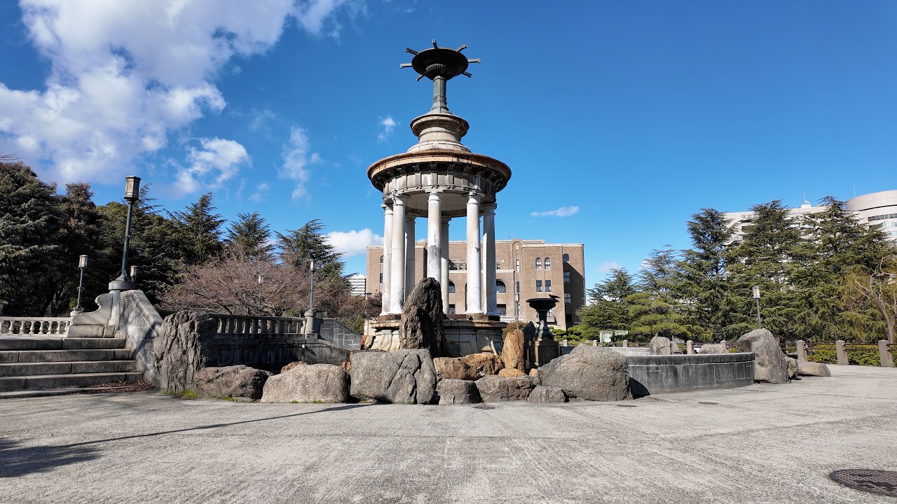 鶴舞公園】噴水塔・奏楽堂・踊り子像 — 近代建築と彫刻が残る冬の昭和