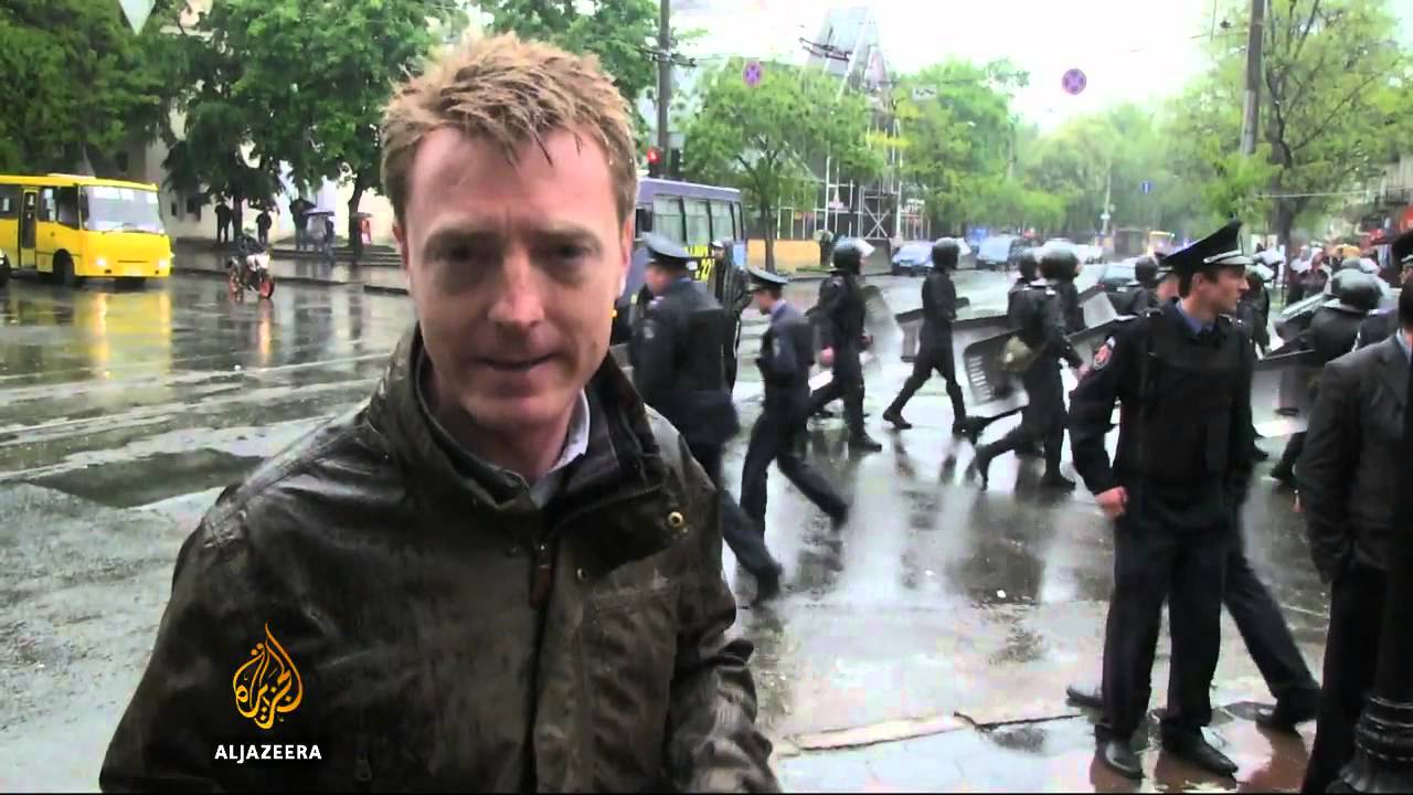ناشطون موالون لروسيا يهاجمون مقر شرطة أوديسا
