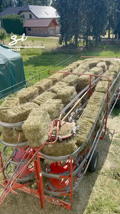 Hay Bale Conveyor Belt! 🧑‍🌾 #farming #farm #haybales