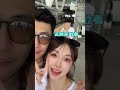 【好閃😎】父母鏡頭前曬恩愛 兒子1舉動惹笑全網｜夫妻｜秀恩愛