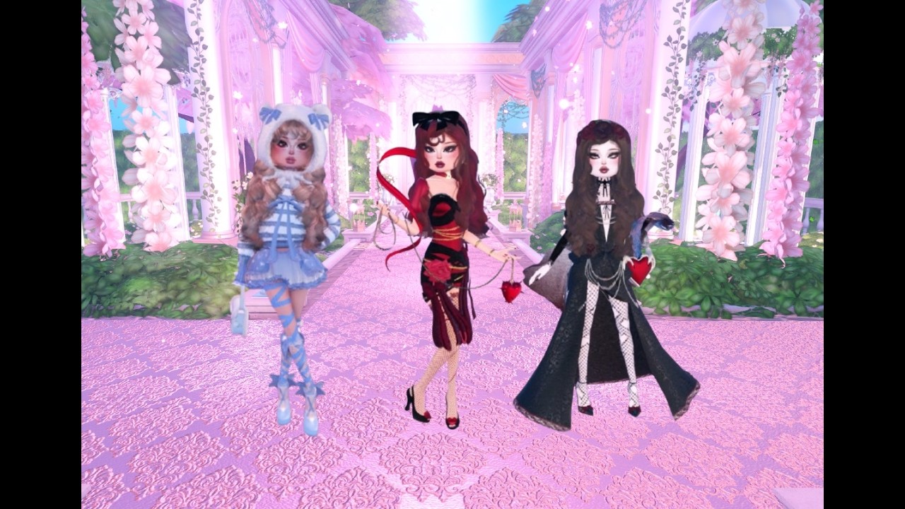 Play a few rounds of Dress To Impress with me!