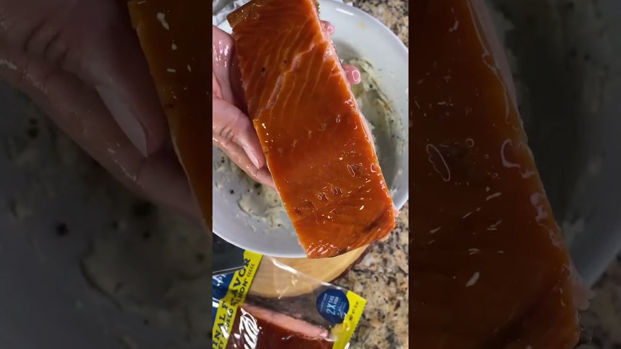 This Honey Smoked Salmon dip is EVERYTHING you didn&rsquo;t know you needed in your life! I had the honor