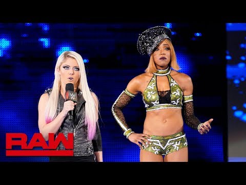 Alexa Bliss "compliments" Trish Stratus: Raw, Aug. 27, 2018