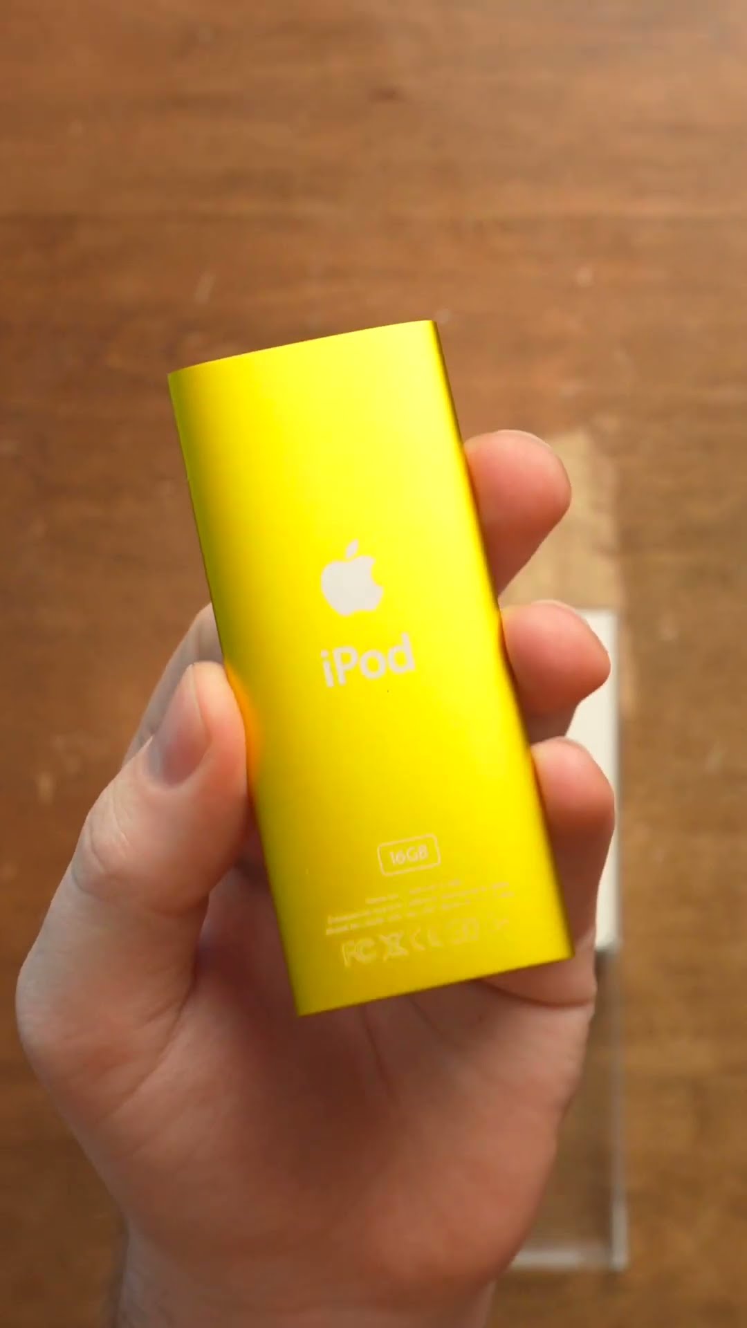 Here's what it's like to unbox an iPod Nano from 2008 - (4th