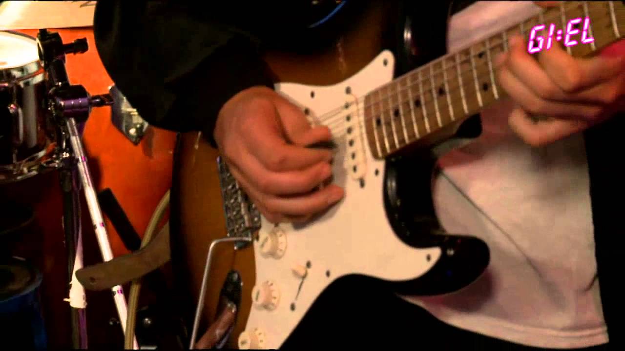 Gerson Main - Waarom Leven We Niet In Een Folder (Bij GIEL 3FM)