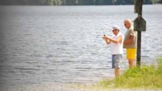 Red-Neck Idiots Catchin' Fish To Catch Fish With.AVI