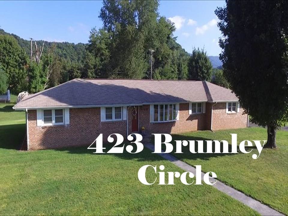 423 Brumley Circle- 3 BR/2 BA Single-Level Brick Ranch Home in Lebanon Manor