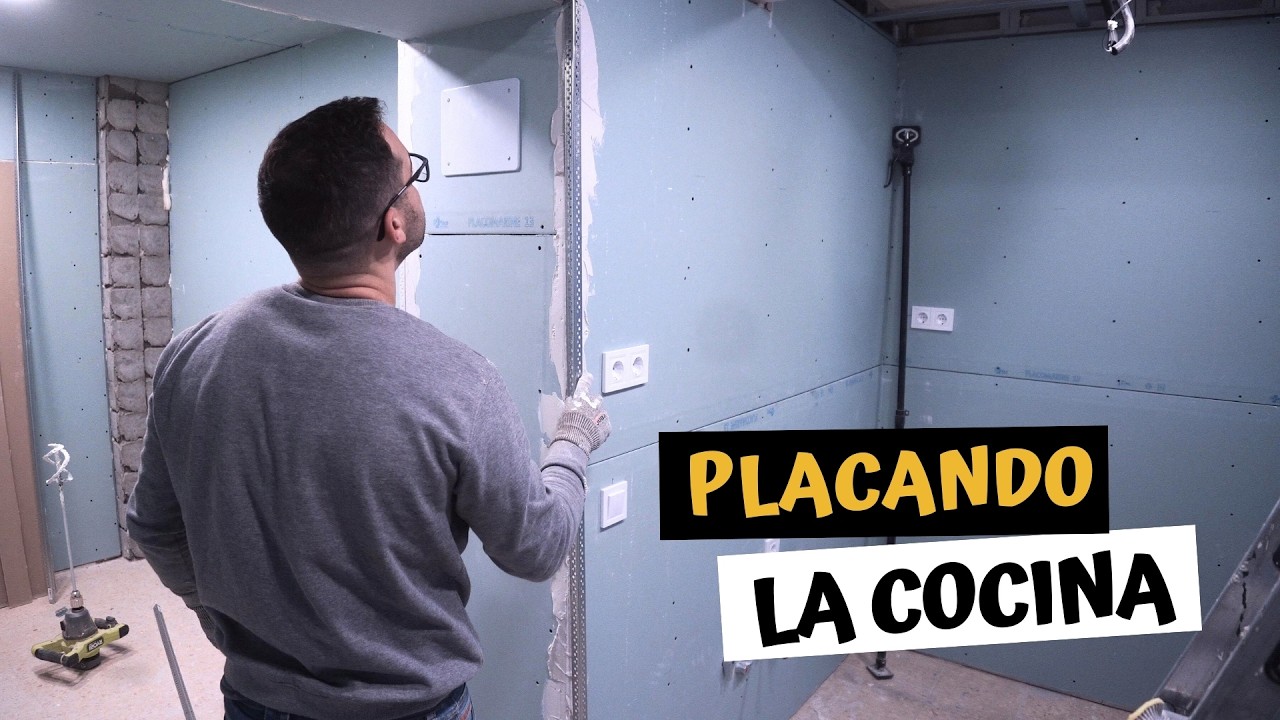 Poner Placas de pladur en la cocina y reforzar la estructura para los muebles colgados