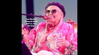 Joni Mitchell sings Sinatra “YOUNG AT HEART” at The Gorge 2023