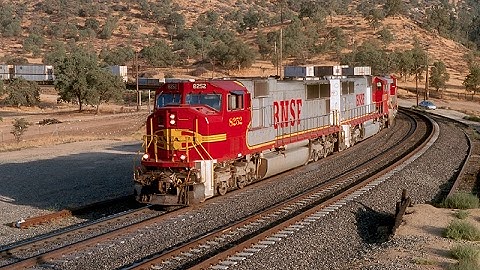BNSF Trio With Manned Helpers at Walong, CA July 31, 2001