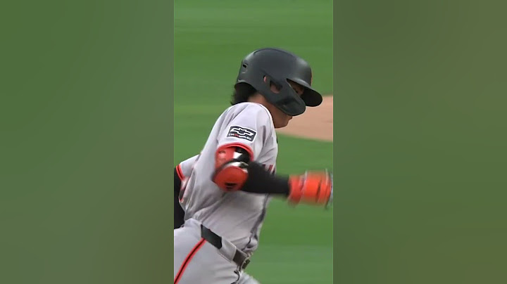 Jung Hoo Lee hit his first Major League HR and his dad was there to witness it! 🥰