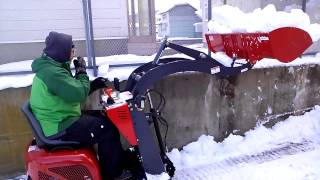 clean product snow removal Hitachi ML40 - YouTube