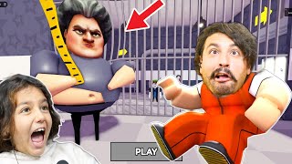 Roblox Scary Teacherin Hapi̇shanesi̇nden Kaçiyoruz Roblox Scary Teacher Barry Prison Run Obby