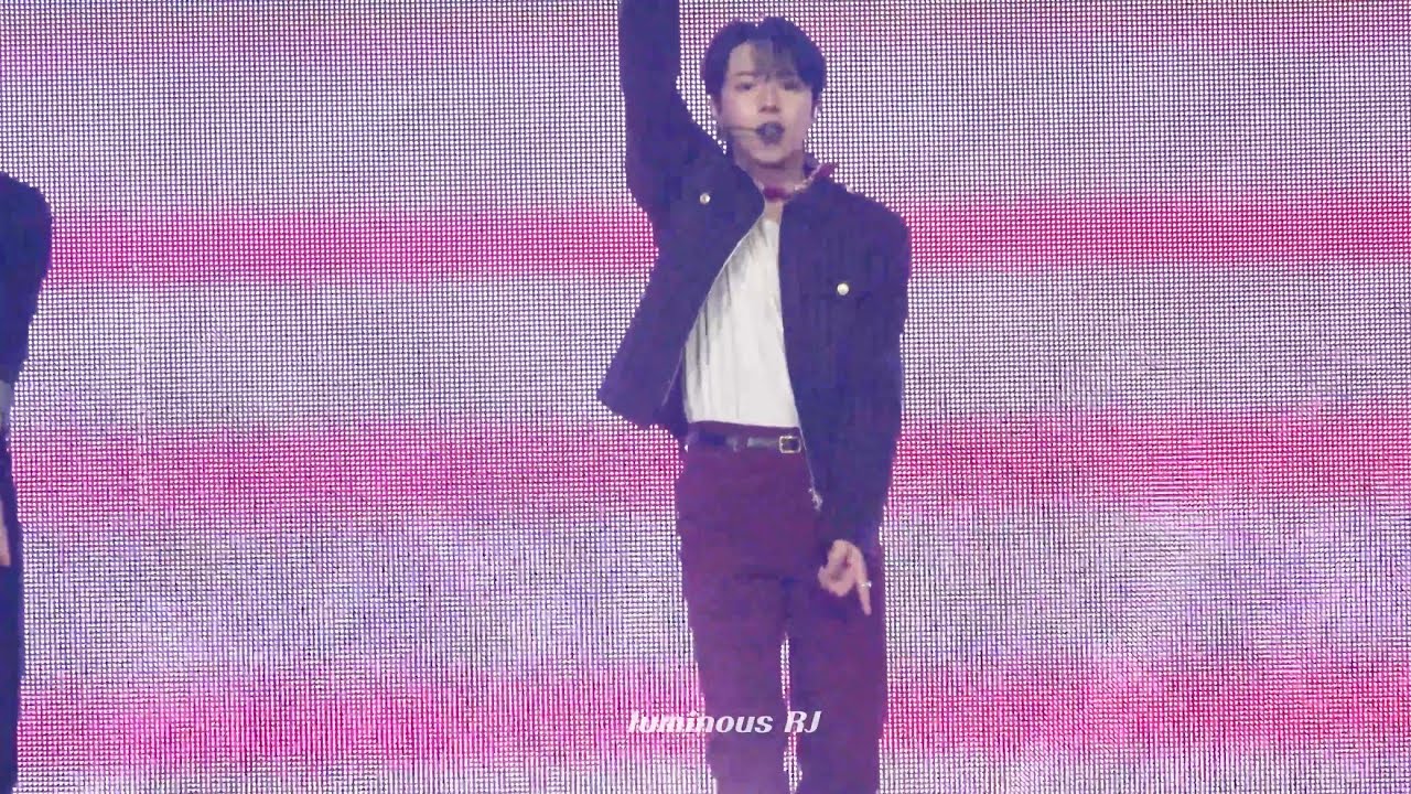 [4K] 250112 SMTOWN 2025 in SEOUL 런쥔(RENJUN) 직캠 - LOVE ME RIGHT