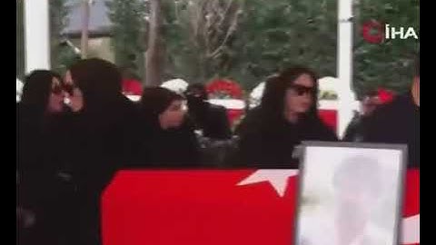 Ferdi Tayfur'un Tabutu Başında Küfürleşme Yaşandı