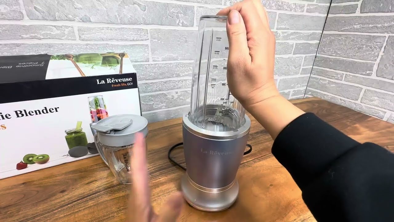 La Reveuse Personal Size Blender 250 Watts Shakes Smoothies with 1