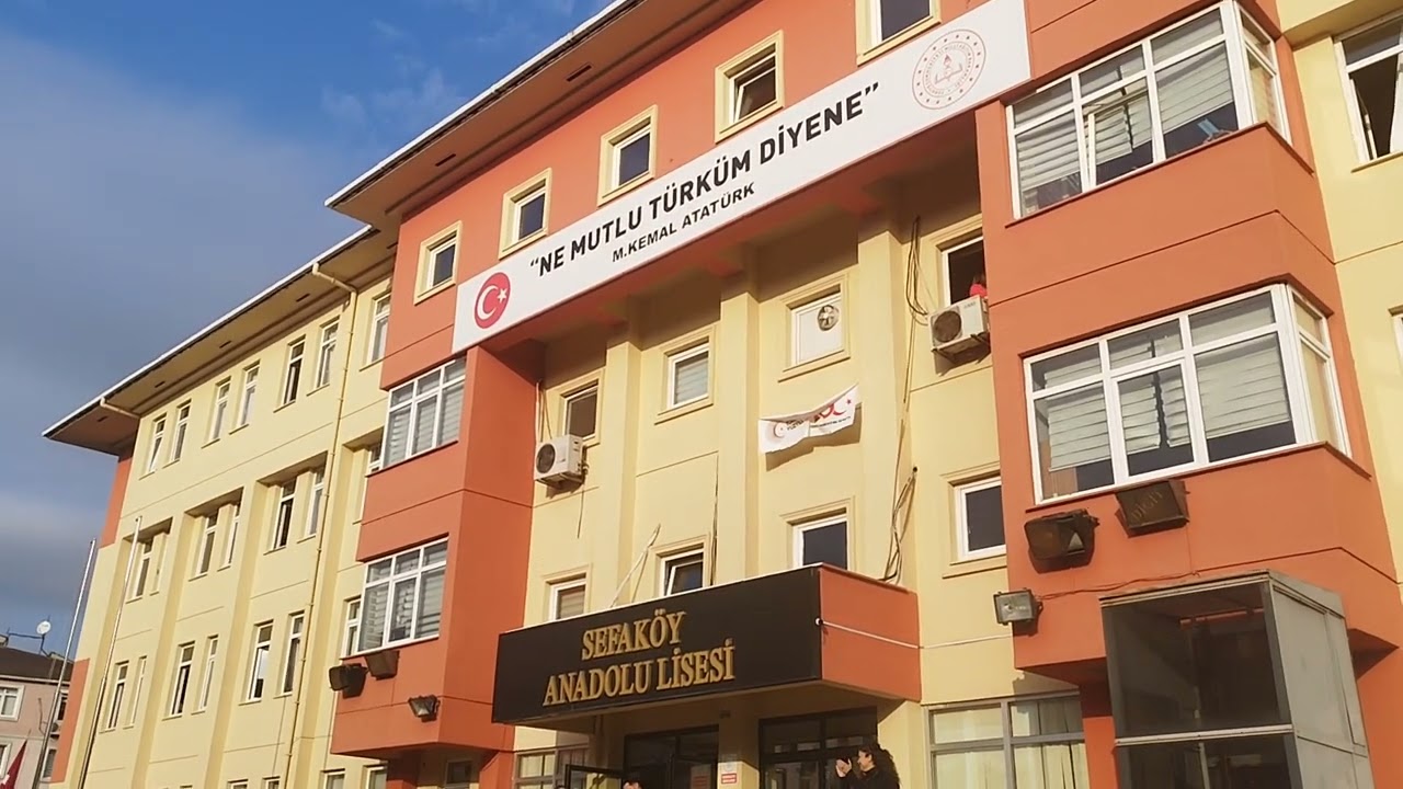 Sefaköy Anadolu Lisesi İstiklal Marşı töreni. NAFİ ÇAĞLAR / 24 Kasım 2023 Cuma 15.55 / K.Çekmece