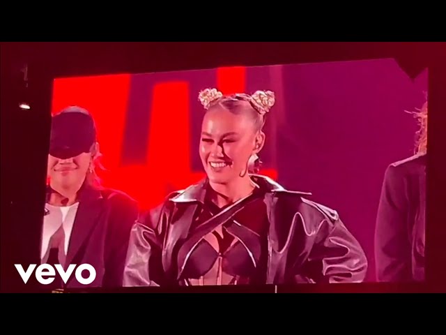 [4K] AGNEZ MO - Coke Bottle, Overdose, Get Loose (Remix) | Live from iHeartRadio Music Festival 2023 class=