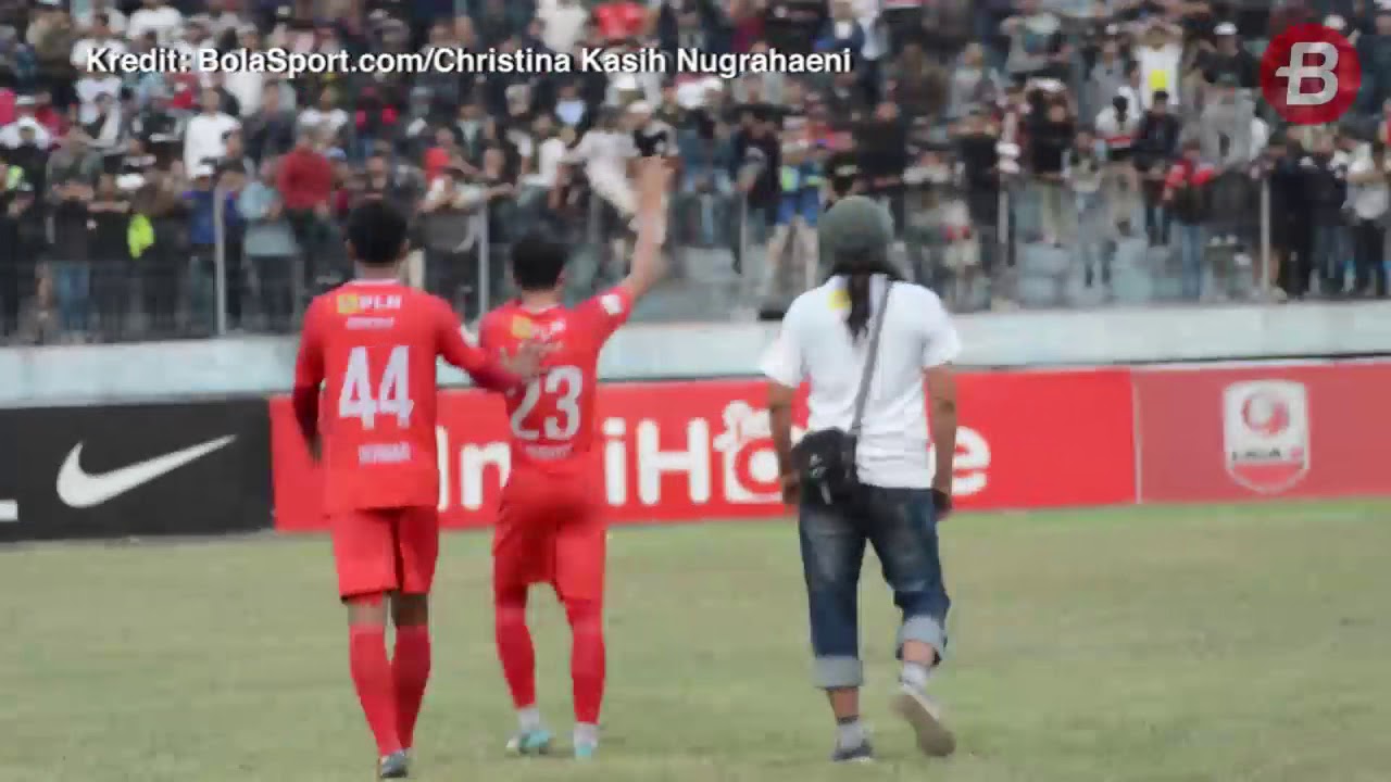 Tangis Haru Suporter Pecah Sesuai Laga Persis Solo Vs Persita Tangerang