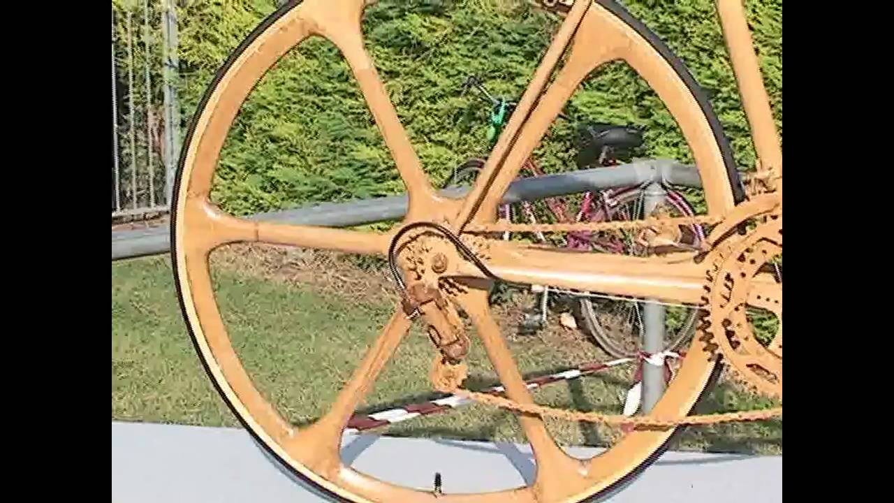 BICICLETTA IN LEGNO - YouTube