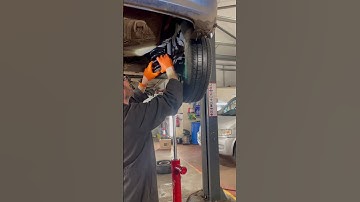 2005 Renault Clio rear spring replacement