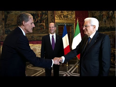 E Mattarella divenne l'idolo della sinistra (16 feb 2019)