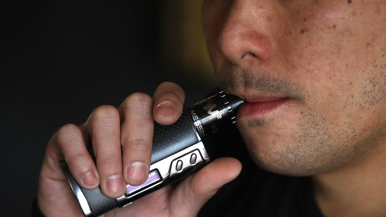 Estos son los principales riesgos para la salud de los jóvenes que usan cigarrillos electrónicos