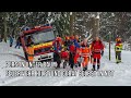 [Person unter Baum eingeklemmt]  Feuerwehr gerät während Einsatz selbst in Not