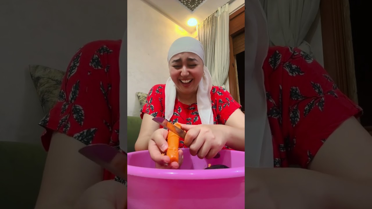 كسكسو سيحت الليل🧛🏿‍♂️😂 قاديت الخضرة ديال كسكسو مع زوجت الليل باش الصباح نلقاها واجدة😂ومرفت وماما..