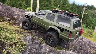 Scx10'll toyota 4runner, 1.9 gmade wheels with rc4wd mtz baja tires.
holmes hobby puller-pro brushed crawler motor. esc power by 3s .
holm...