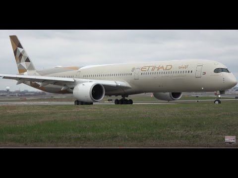 Easter Weekend Plane Spotting at Toronto Pearson Airport: Emirates A380, Etihad A350 & More