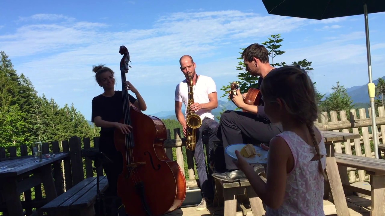 Live-Swing.com - Monaco Swing Trio, So danco Samba, Gindelalm