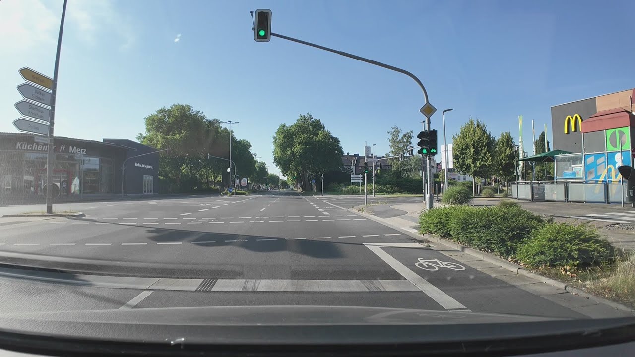 Unterwegs von Viersen über M. Gladbach nach Rheydt und zurück. | 4K UHD 60fps |