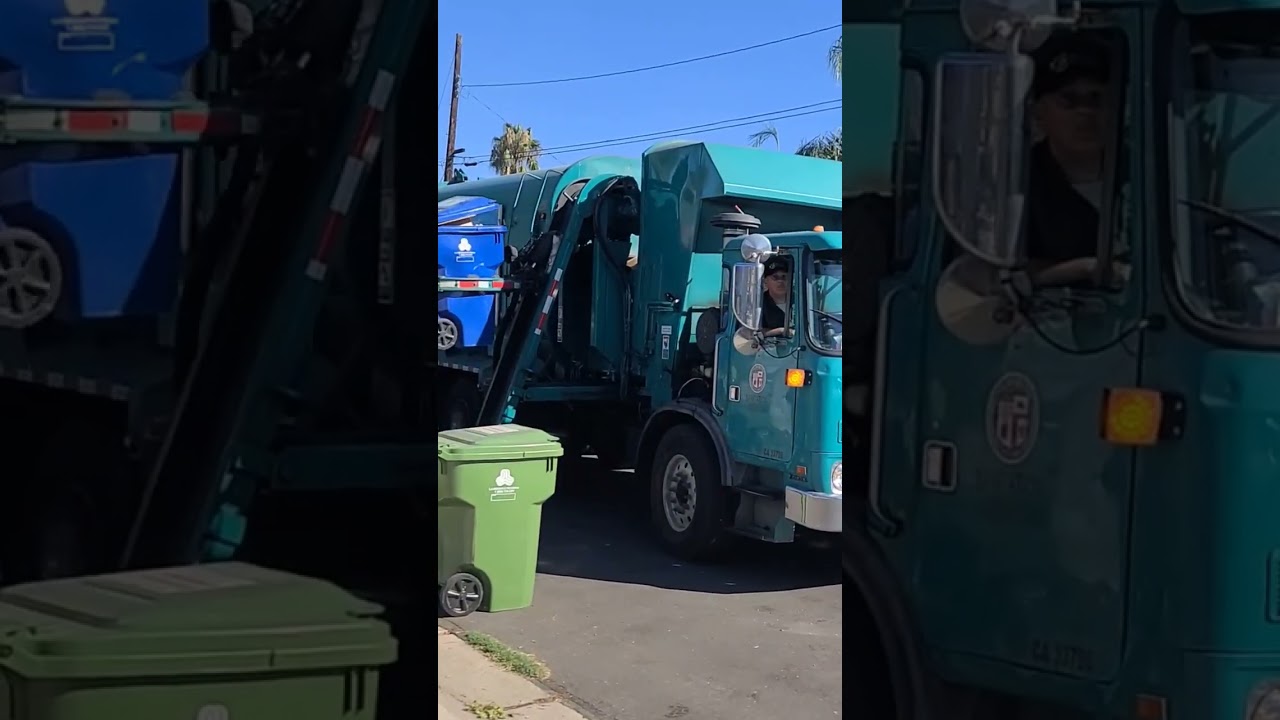 LASAN Autocar ACX Amrep Garbage Truck 