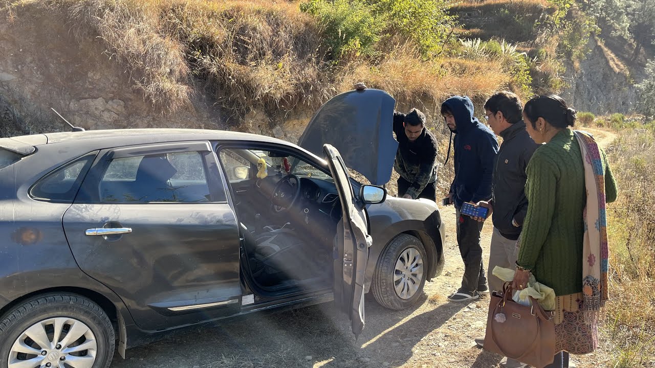 Car ghane jungle me Khrab ho gai 😓Puri family fas gai