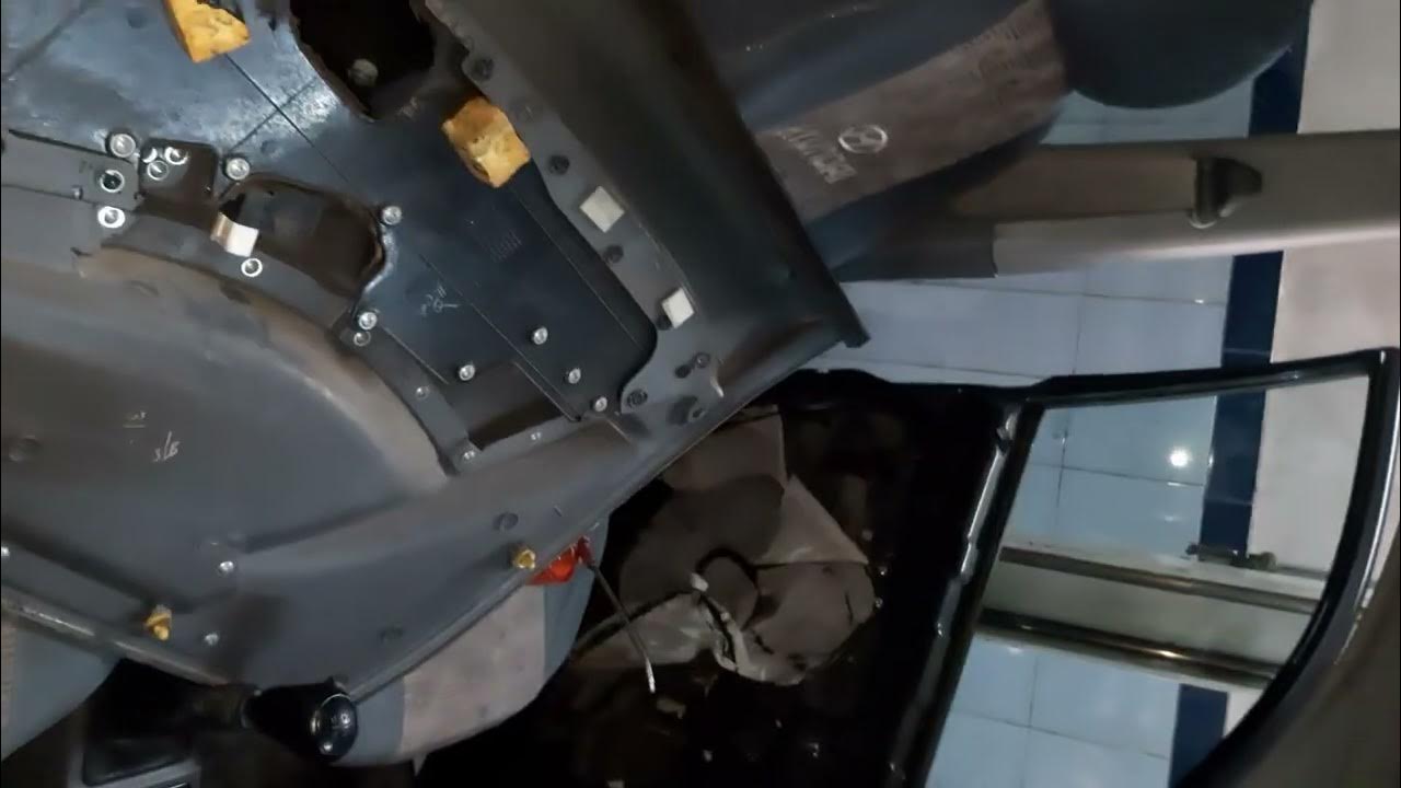 OLD SANTRO XING CENTRAL LOCK LATCH JARM PROBLEM YouTube