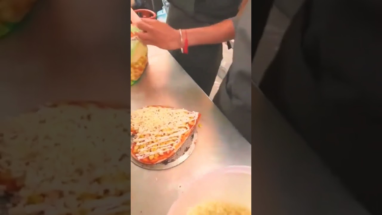 ⁣kulhad pizza🍯, Heart Pizza 💖full video channel pr #trending #viral #short