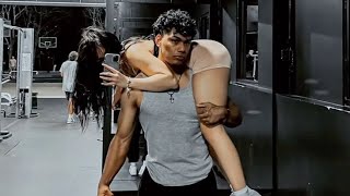 The Rise & Fall of Aura Fitness (and Their Cult-Like Vibe)