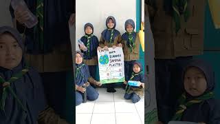 Poster Cintai Bumi Kurangi Sampah Plastik | Kelas 4 MI Muhammadiyah Lumbir